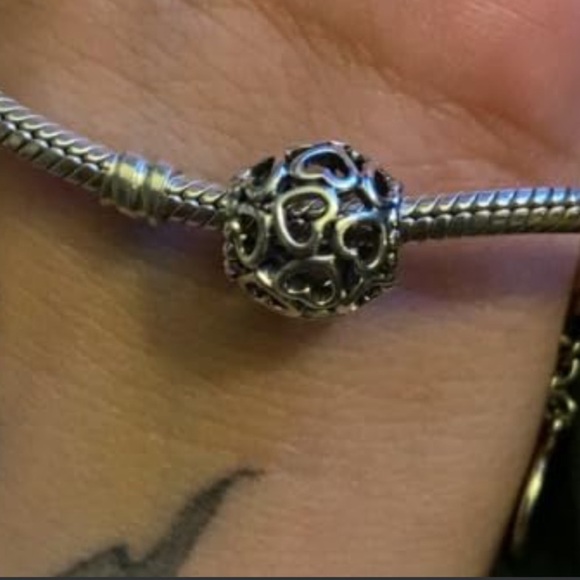 Pandora sterling silver Heart Charm Bead - Picture 3 of 3